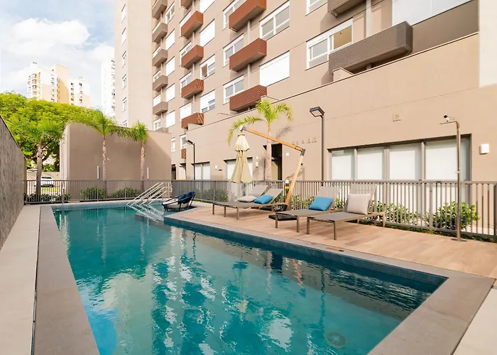 Completo A 450 M Do Consulado Apartment